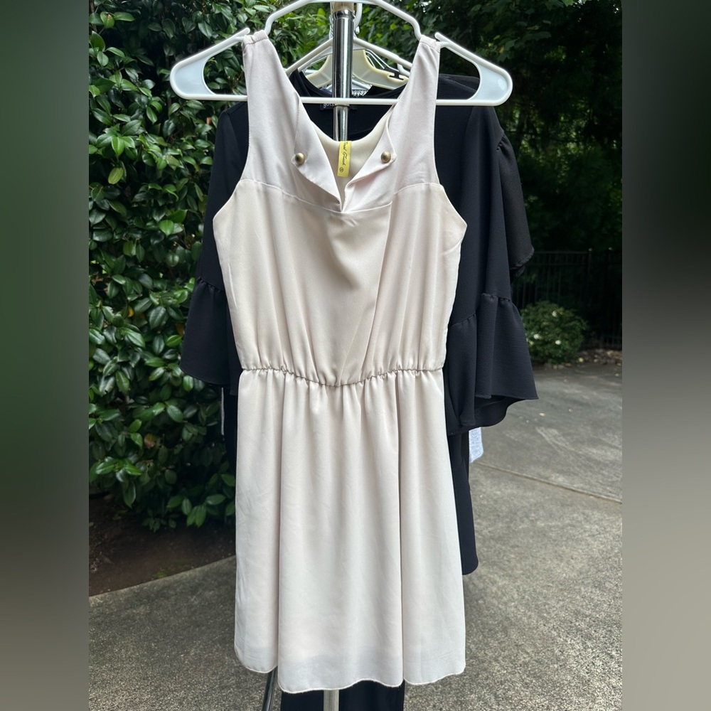 Boutique Final Touch Sleeveless Dress